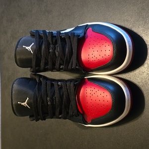 Jordan 1 low Bred Toe (no offers)